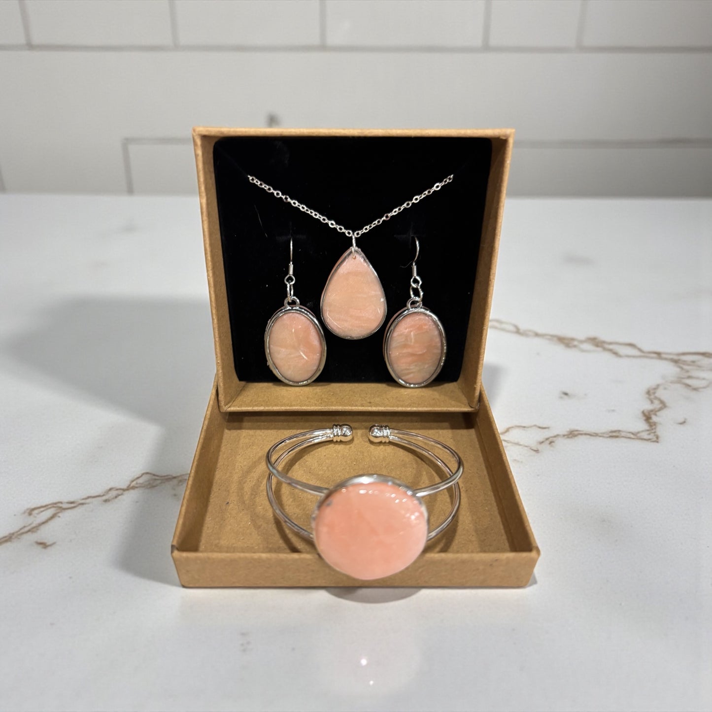Pink jewelry set
