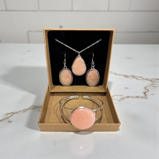 Pink jewelry set
